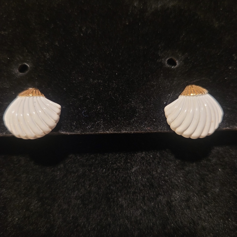 Trafari Vintage Gold Tone and White Shell Earrings